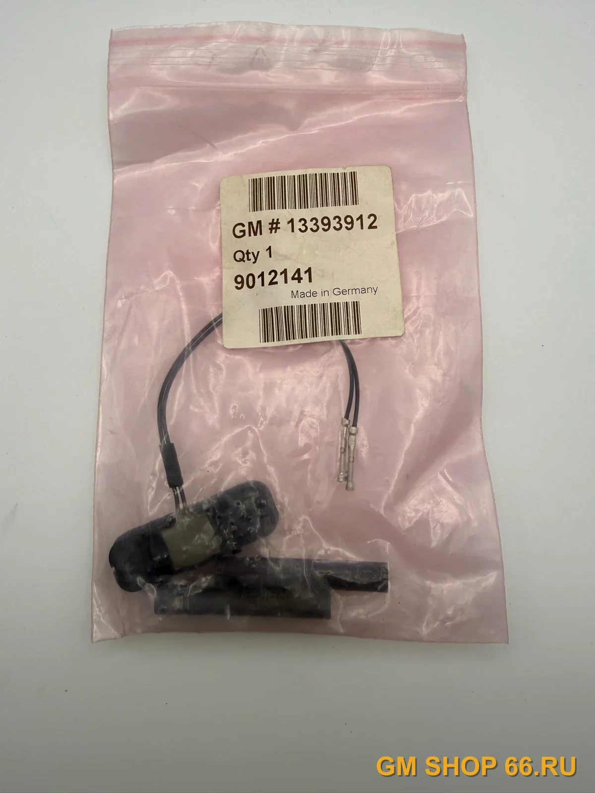 Кнопка открывания багажника GM 13393912, Выключатель двери (концевик), General Motors для Chevrolet Cruze/Opel Insignia — фото 1 из 2