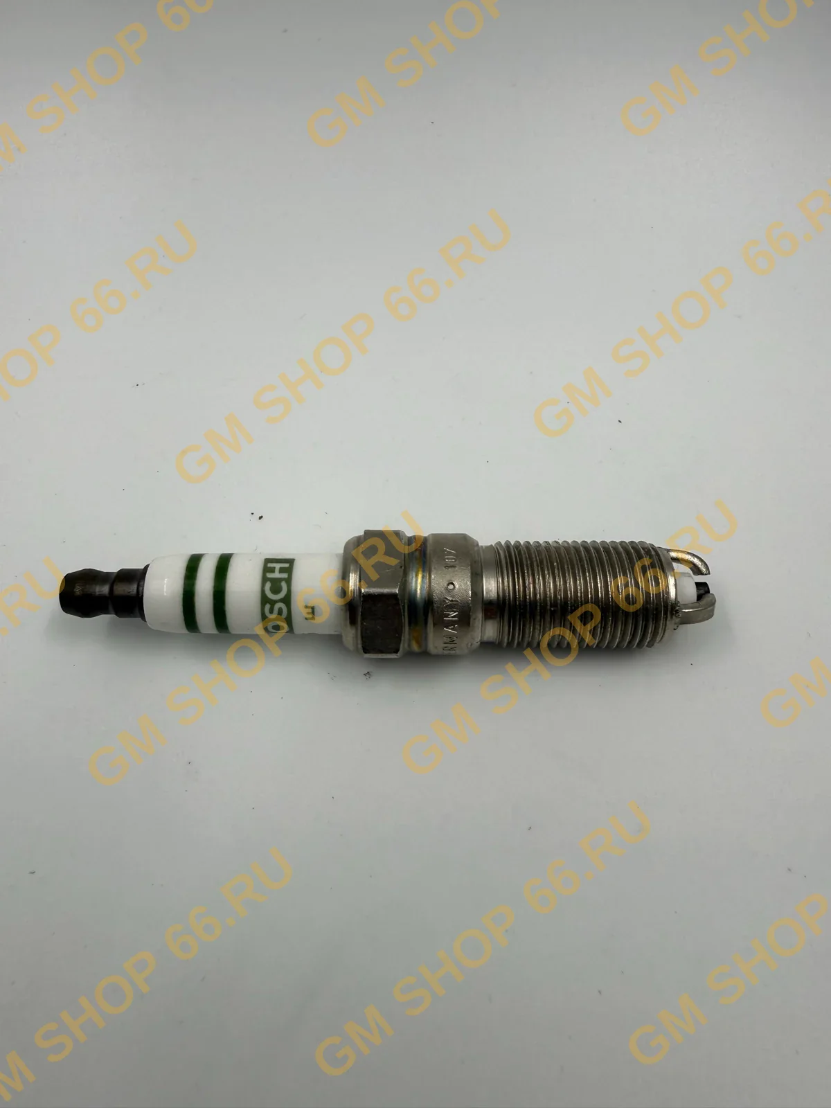 Свеча зажигания Bosch 0242229661 для Opel Astra G/Vectra B/Vectra C — фото 1 из 4