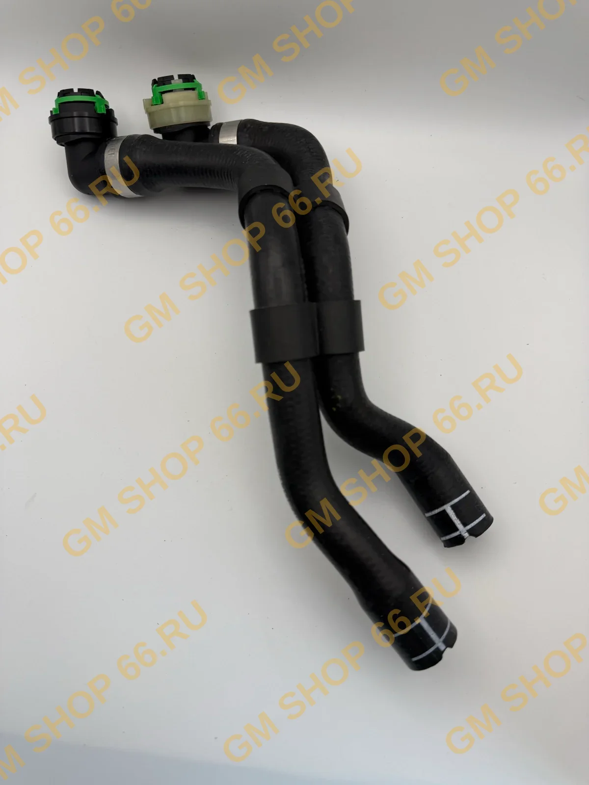 Патрубок отопителя GM 13170118, Патрубки и шланги системы охлаждения, General Motors для Opel Astra H/Zafira B — фото 1 из 2