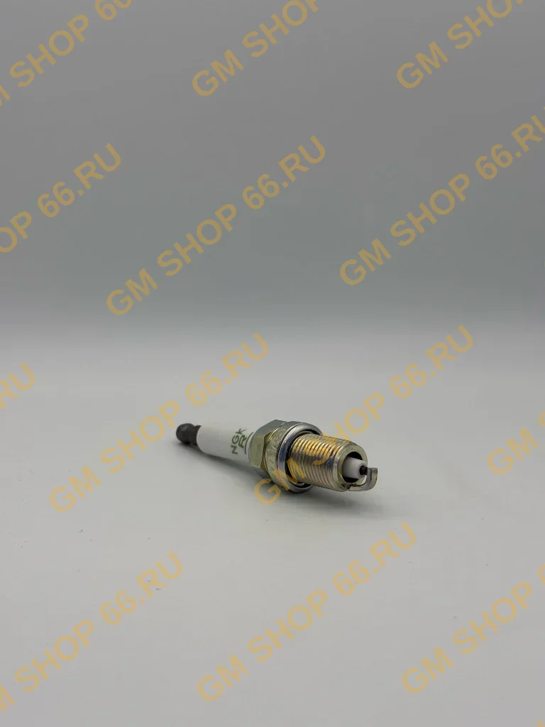 Свеча зажигания ZFR6U9 NGK для Chevrolet Cruze/Aveo T300 — фото 1 из 4